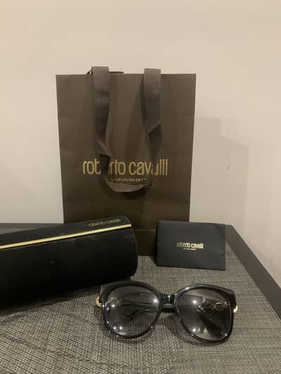 Roberto Cavalli women sunglasses in excellent condition!