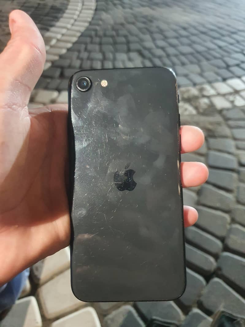 Apple iPhone SE 3