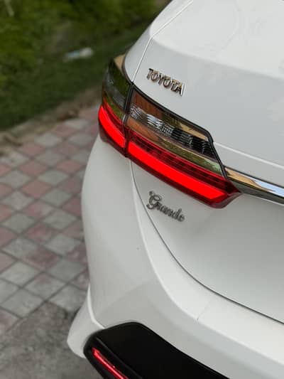 Toyota Altis Grande 2025