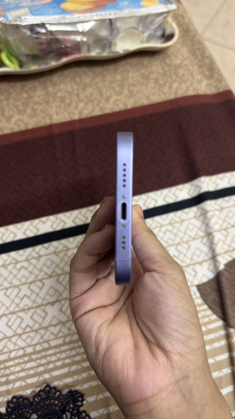 Apple iPhone 12 2