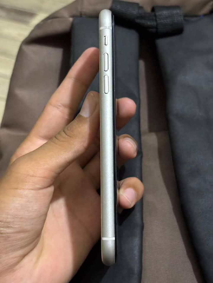 Apple iPhone 11 2