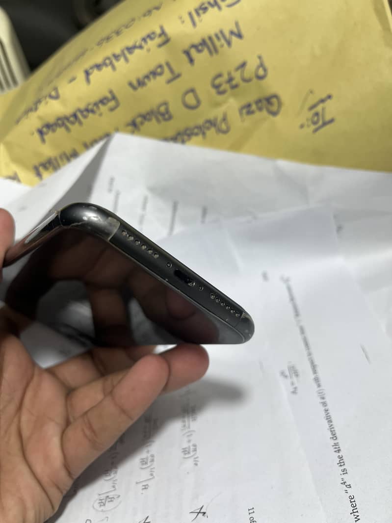 Apple iPhone 11 6