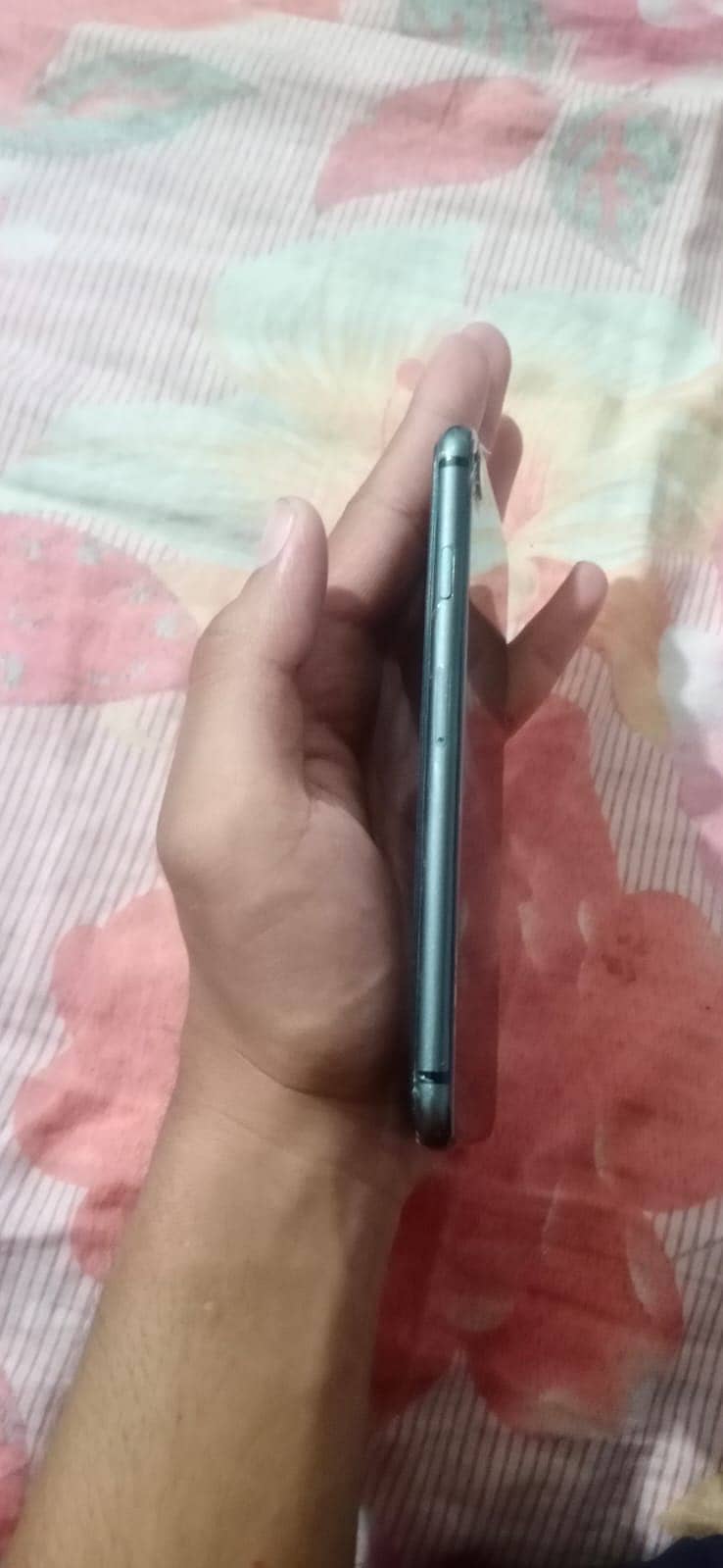 Apple iPhone 8 6