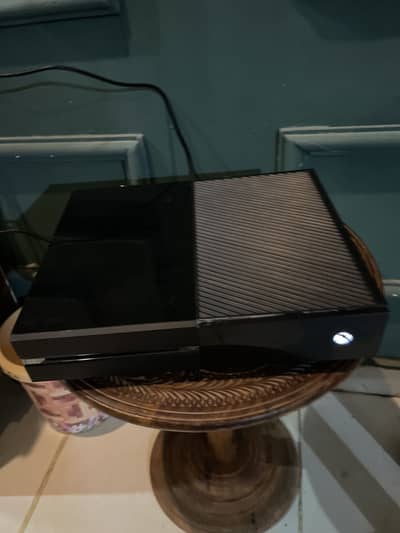 Xbox one like new with box