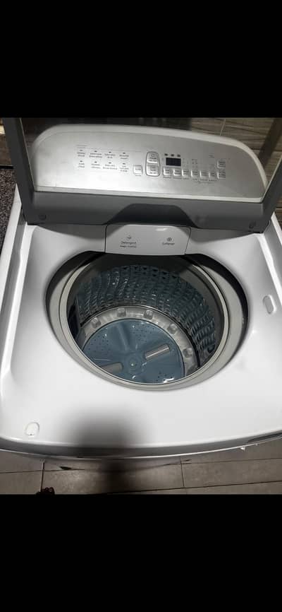 Samsung Inverter washing Machine wooble price negotiable