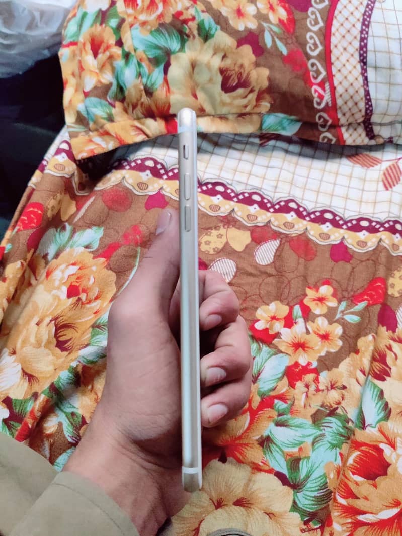 iPhone 7 Plus 4