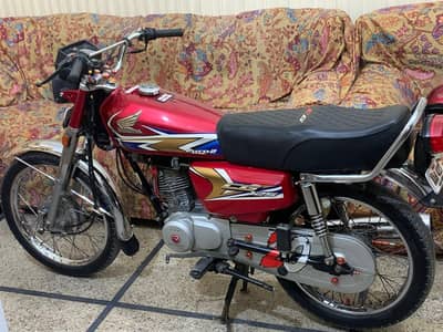 Honda 125 2020  for sale 10 / 9 condition all genman