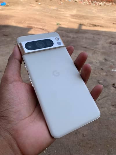 Google Pixel 8 Pro