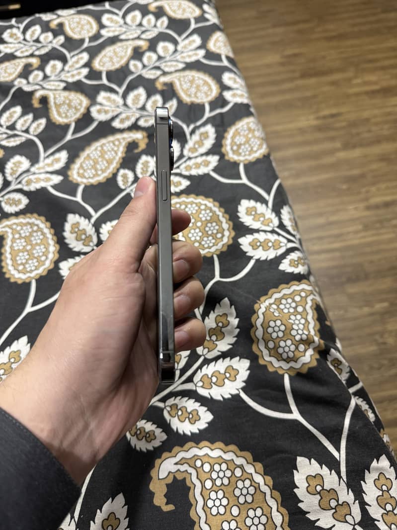 Apple iPhone 12 Pro Max 3