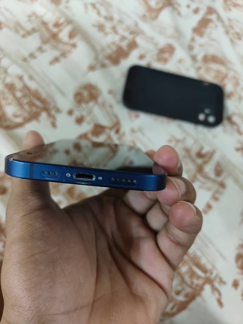 Apple iPhone 12 0