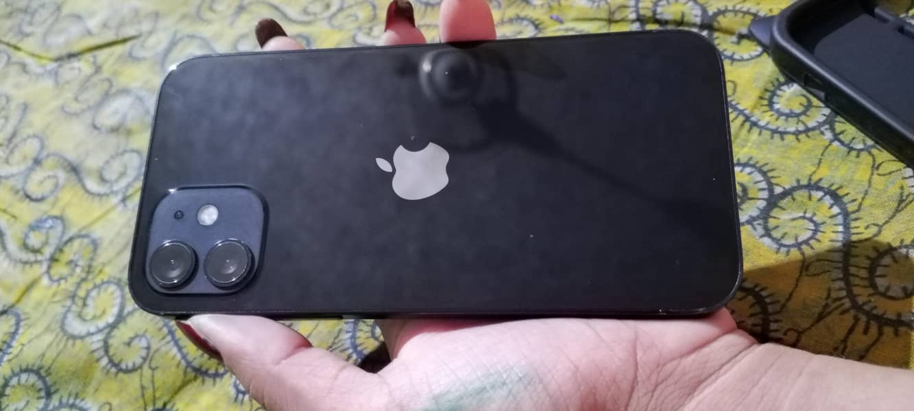 Apple iPhone 12 3