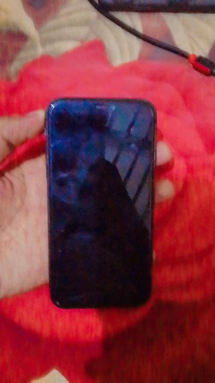 Apple iPhone 11 4