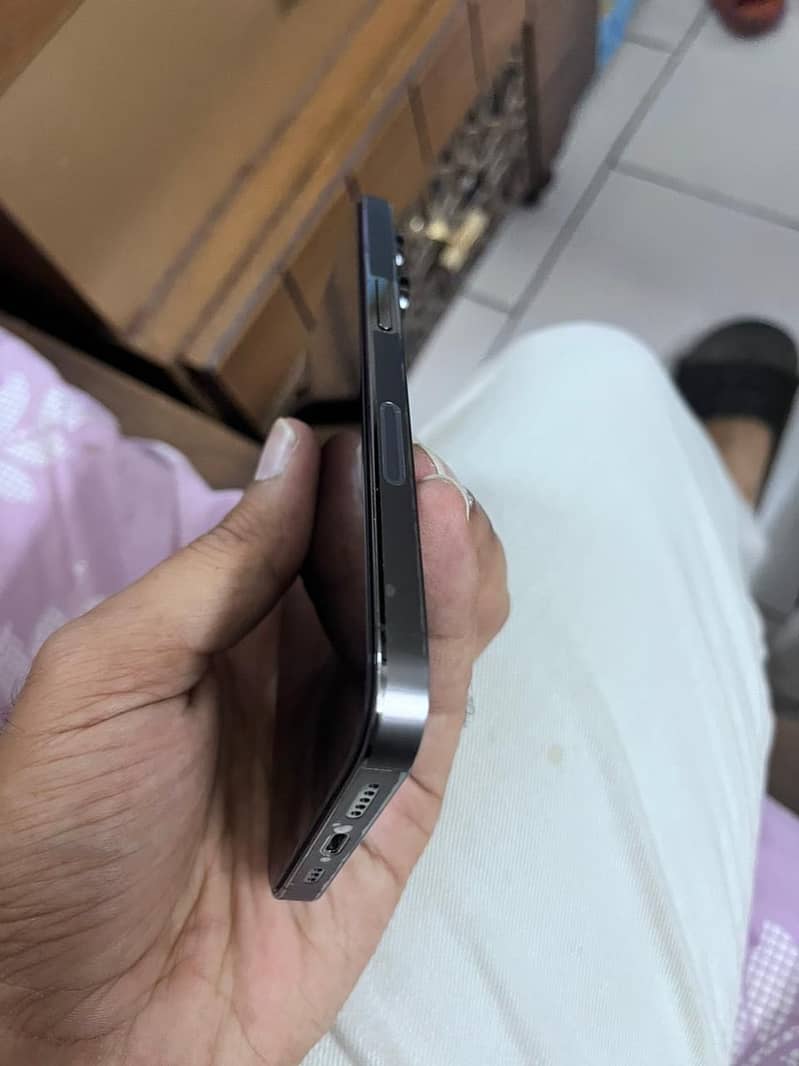 Apple iPhone 13 Pro 1