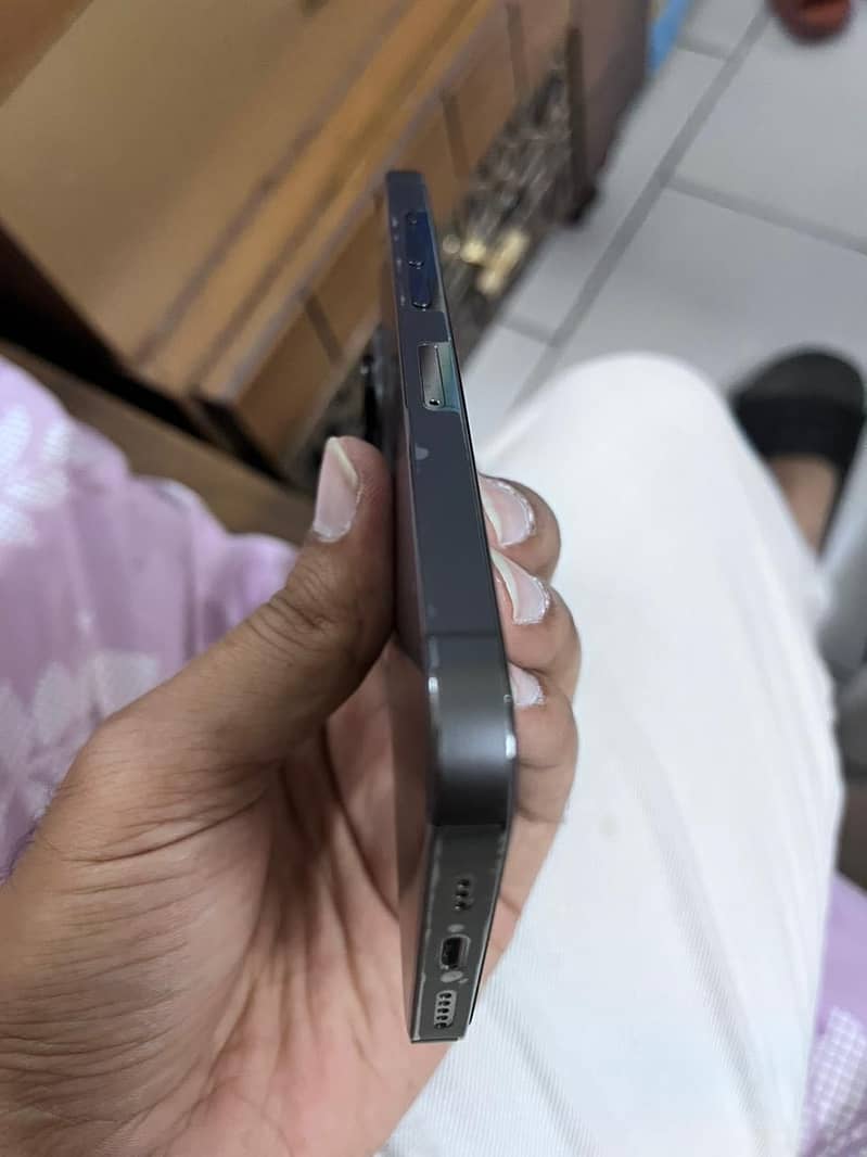 Apple iPhone 13 Pro 2