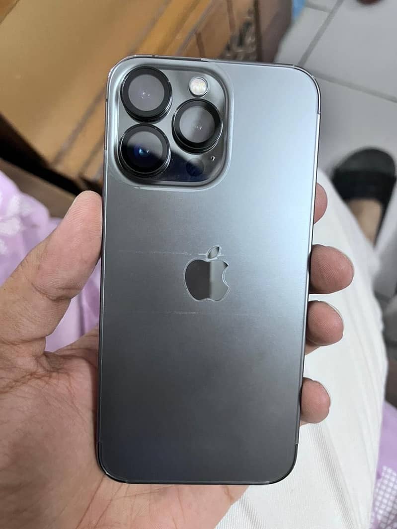 Apple iPhone 13 Pro 3