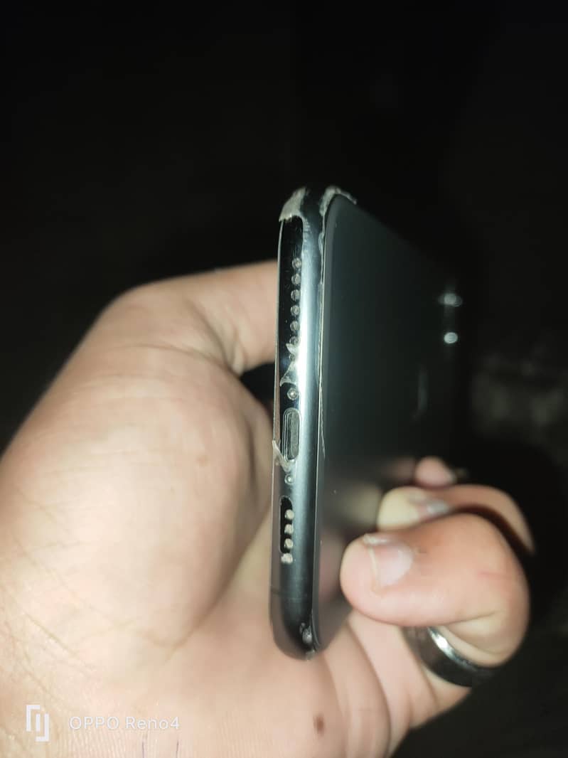Apple iPhone 11 Pro Max 1