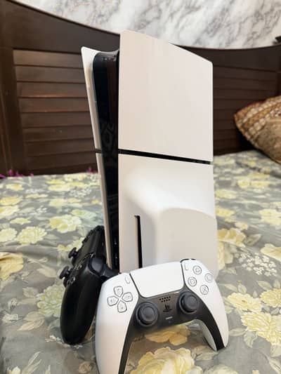 PLAYSTATION 5 SLIM DISC EDITION