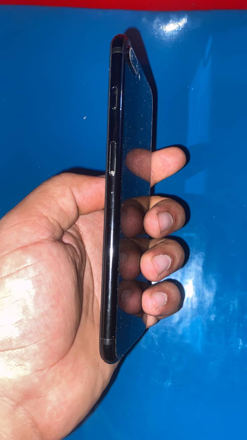Apple iPhone 7 Plus 3