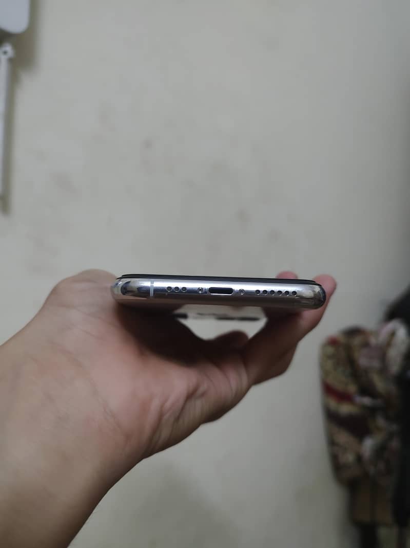 Apple iPhone 11 Pro 3