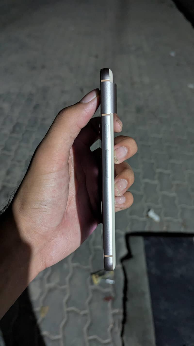 Google Pixel 8 1