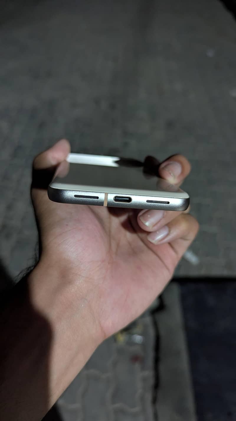 Google Pixel 8 2