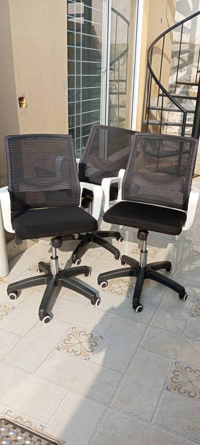 Revolving chair