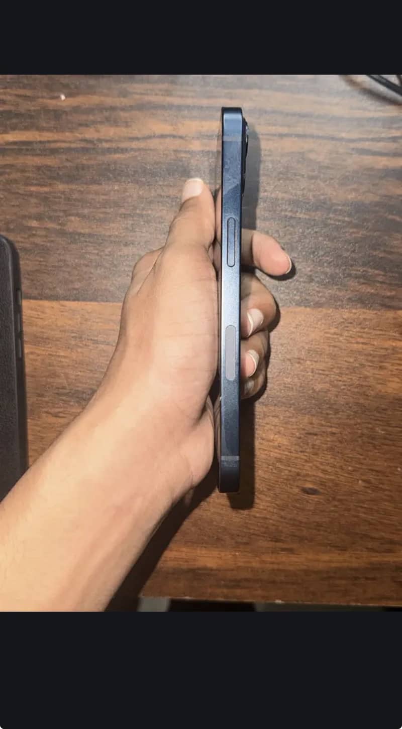 Apple iPhone 13 1