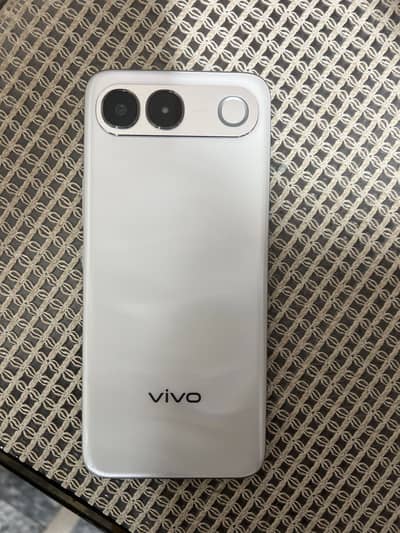 Vivo V80Lite 5G 8GB RAM 256GB | PTA Approved | Like New