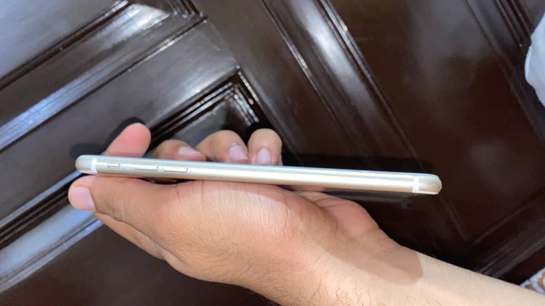 Apple iPhone 7 Plus 4