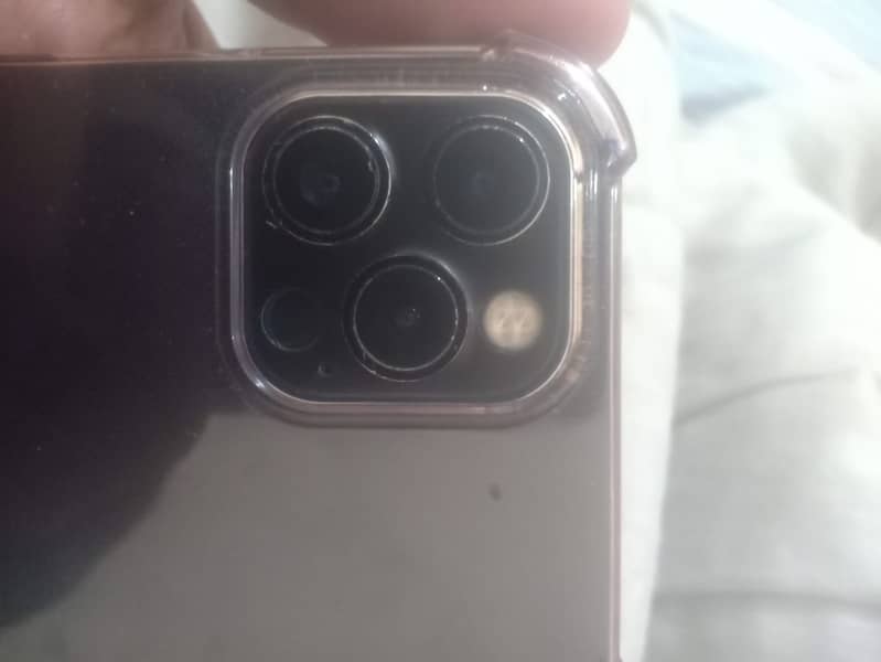 Apple iPhone 12 Pro 1