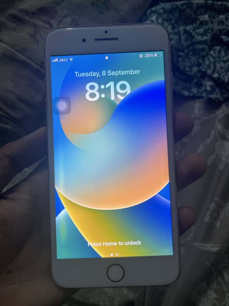 iPhone 8 Plus 1