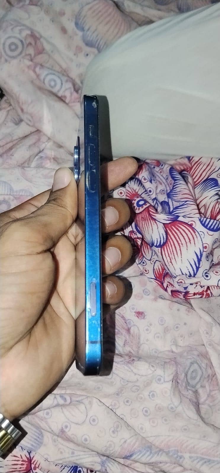 Apple iPhone 12 1