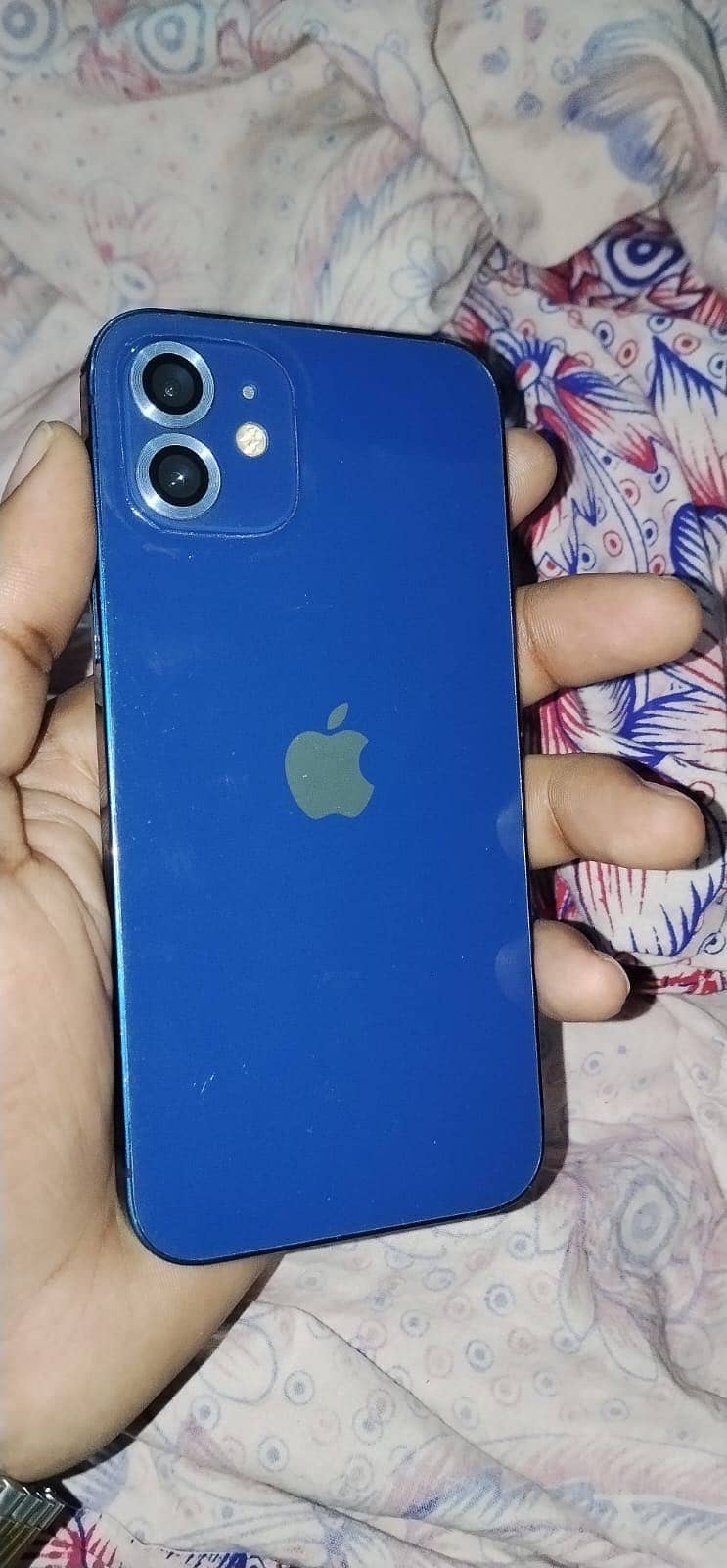 Apple iPhone 12 3