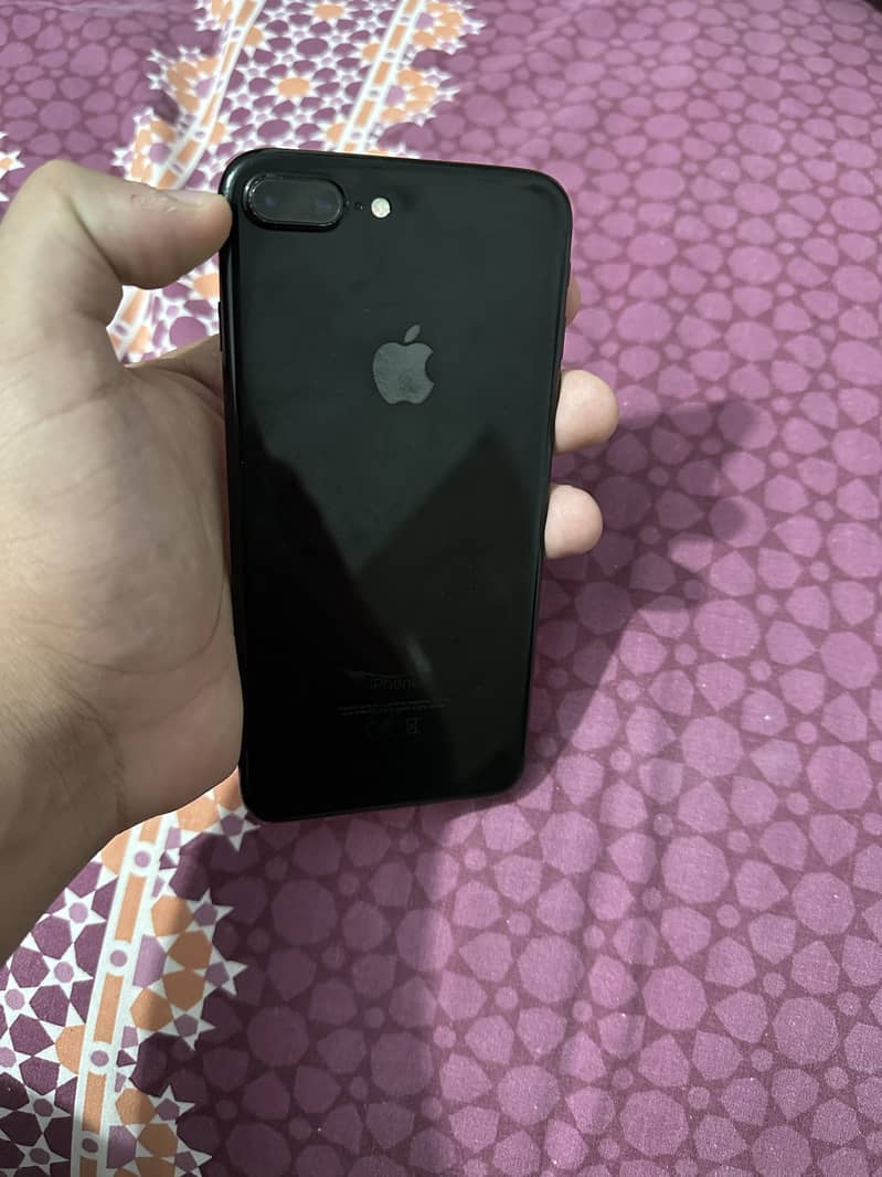Apple iPhone 7 Plus 0