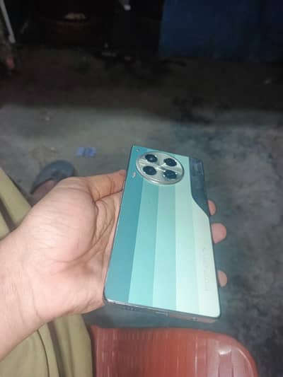 Tecno CAMON 30