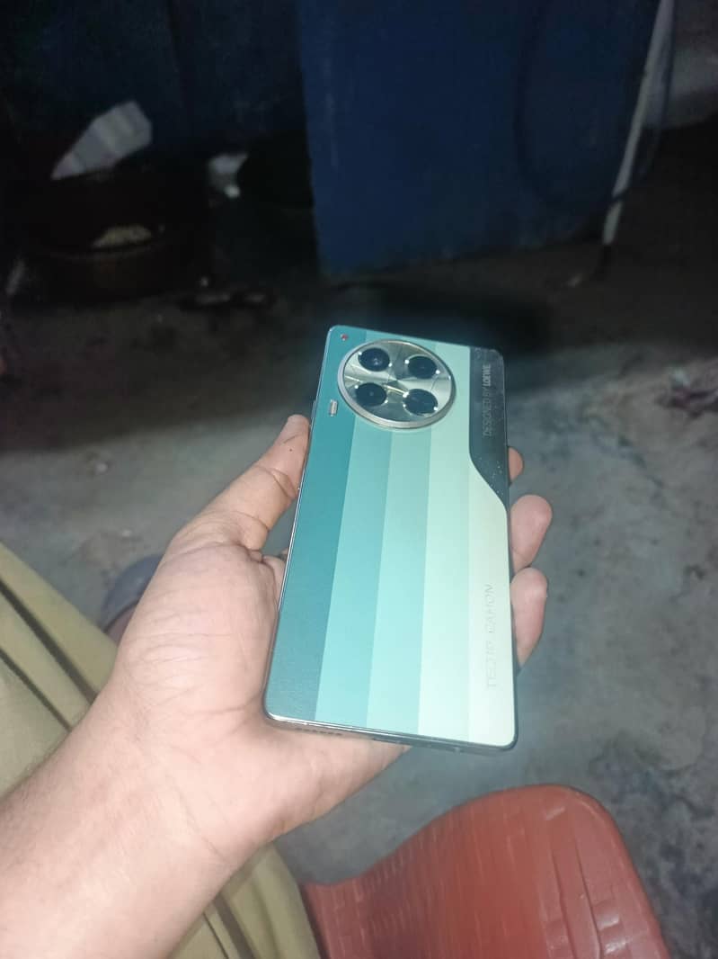 Tecno CAMON 30 9