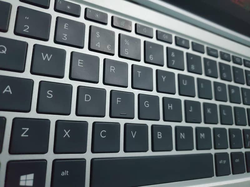 HP G8 8