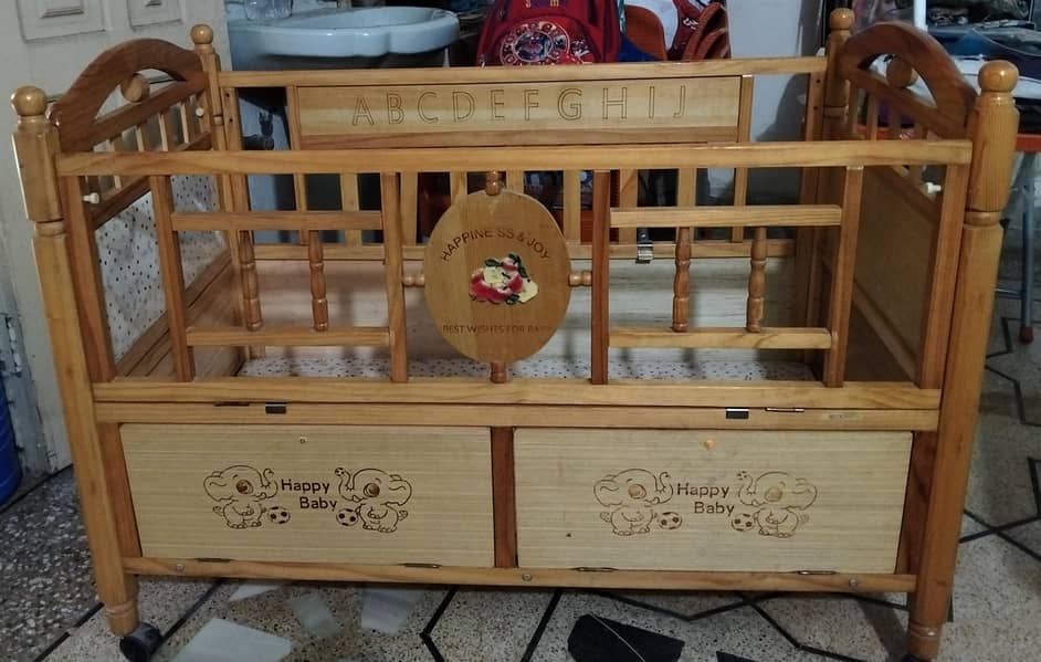 Baby cot 1