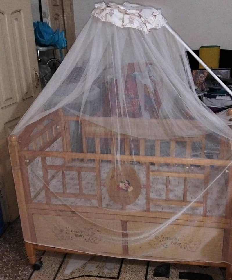 Baby cot 2