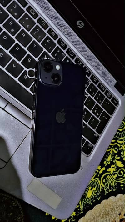 Apple iPhone 13