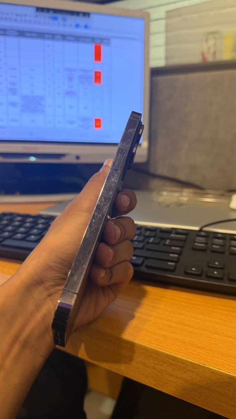 Apple iPhone 14 Pro Max 3
