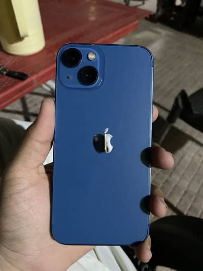 Apple iPhone 13