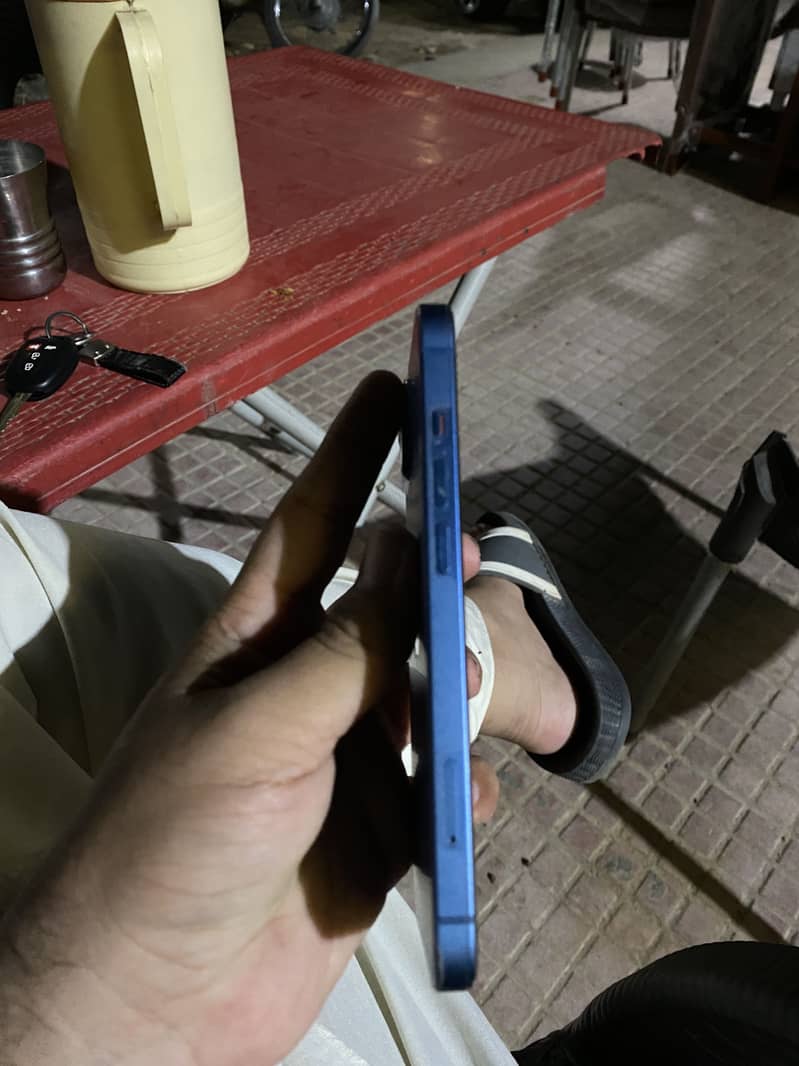 Apple iPhone 13 1