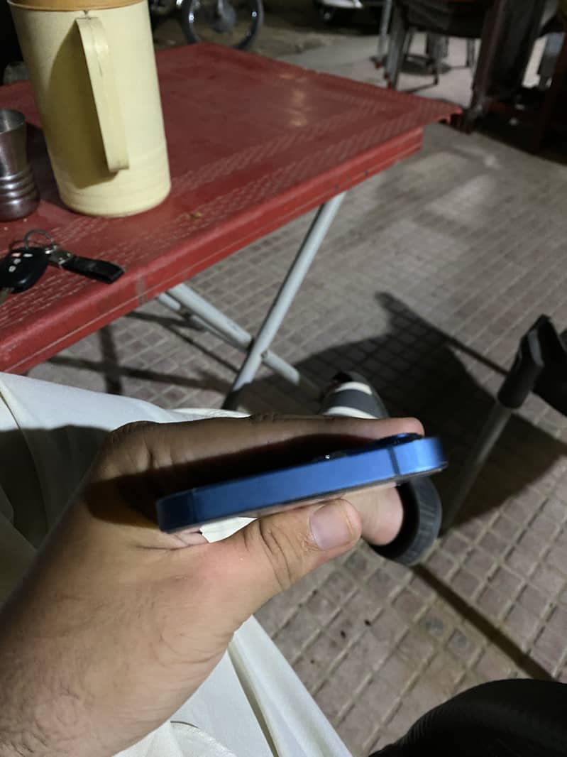 Apple iPhone 13 3