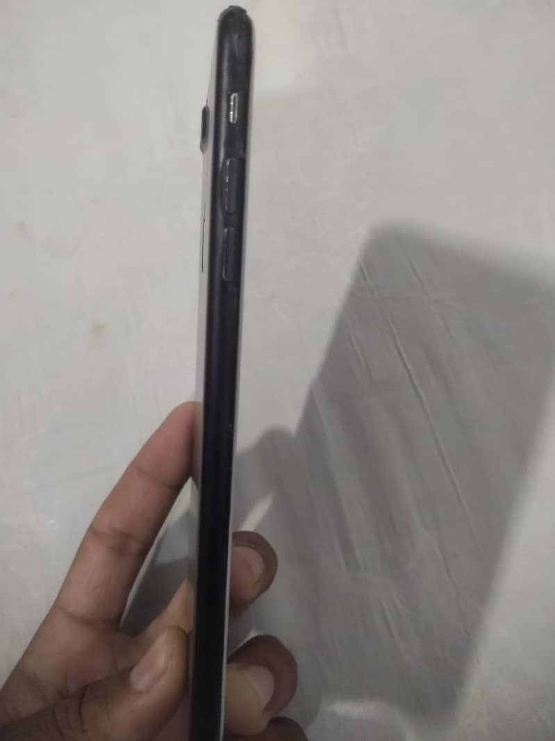 iphone 7 plus saaf condition 2