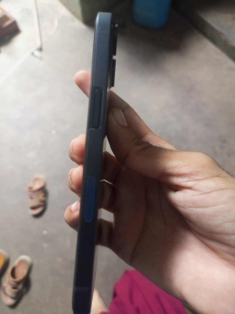 Apple iPhone 13 3