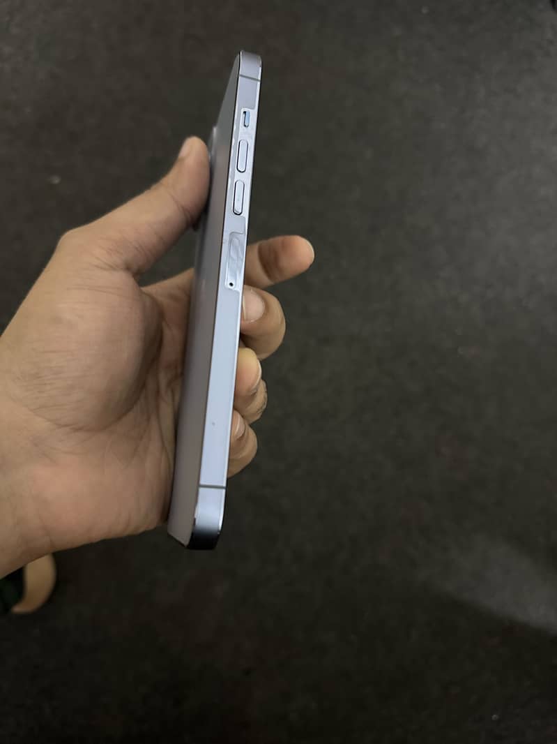 Apple iPhone 13 Pro Max 0