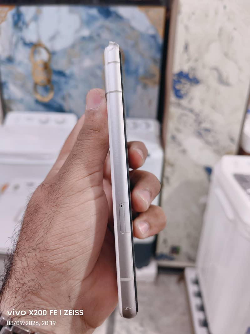 Google Pixel 7a 4
