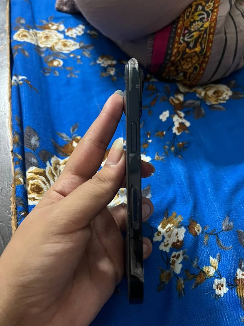 Apple iPhone 14 2