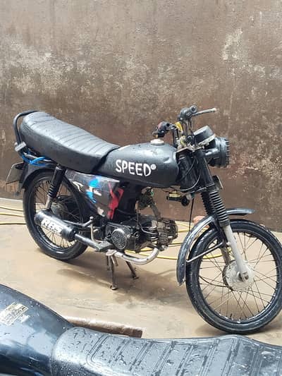 cafe racer ma canvort hn original copy fiiyal hain pari